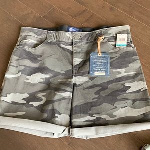 New Democracy “Ab”solution Ab shorts Gray Camo size 16